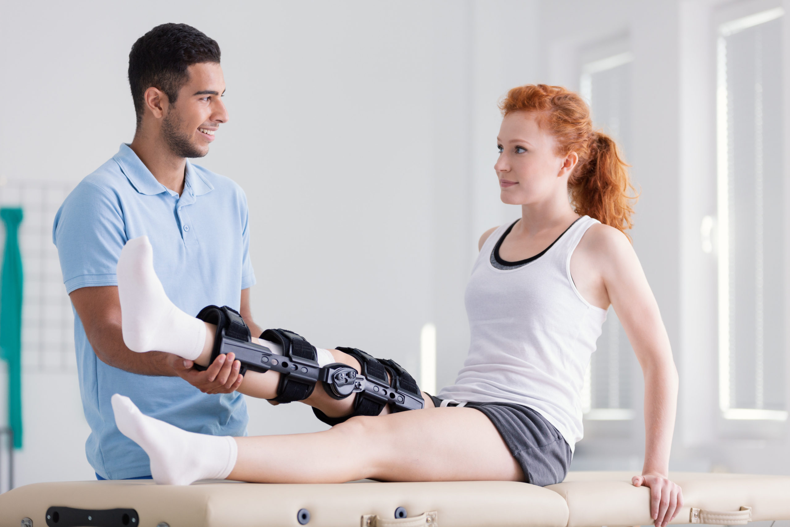 girl in a knee brace